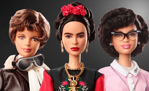 Barbie rinde homenaje